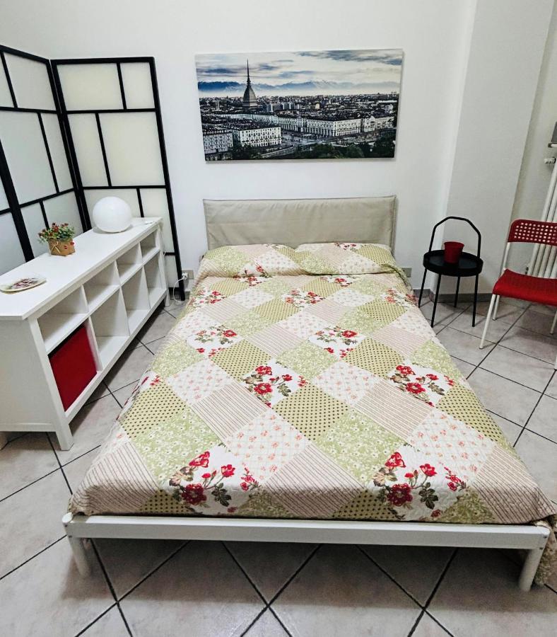 Monolocale Maria Vittoria Apartment Turin Exterior photo