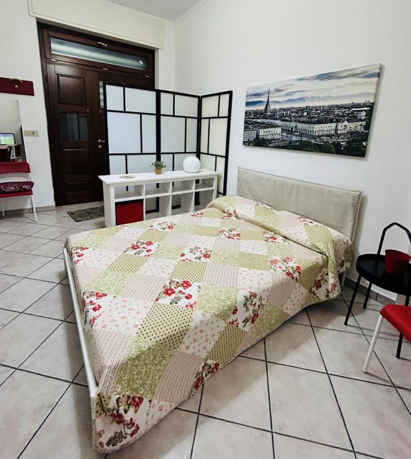 Monolocale Maria Vittoria Apartment Turin Exterior photo