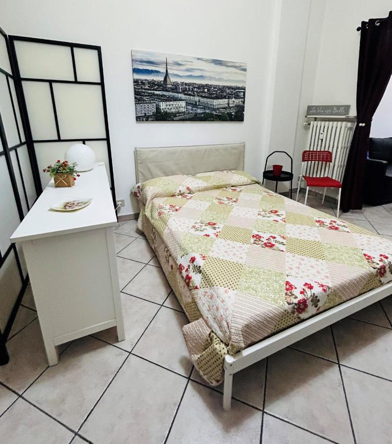 Monolocale Maria Vittoria Apartment Turin Exterior photo